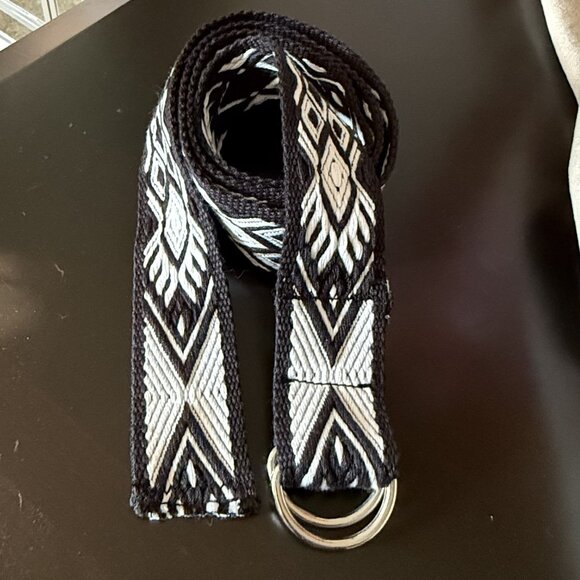 Dylan Caravan Southwestern Woven Adjustable Belt Black & White One Size - Picture 1 of 8